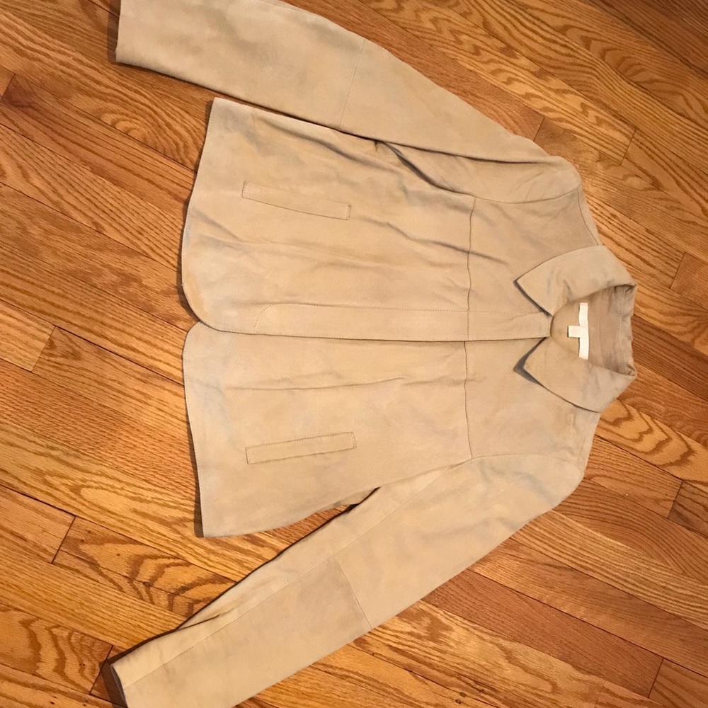 Buttery soft & perfect for Spring suede jacket; Sm